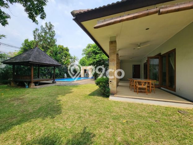 Hunian Mewah LB 500m2 Siap Huni Desain Elegan di Kemang, Jakarta Selatan Hunian Mewah LB 500m2 Siap Huni Desain Elegan di Kemang, Jakarta Selatan