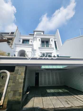 For Sale Rumah Mewah Exclusive di Cilandak, Jakarta Selatan For Sale Rumah Mewah Exclusive di Cilandak, Jakarta Selatan