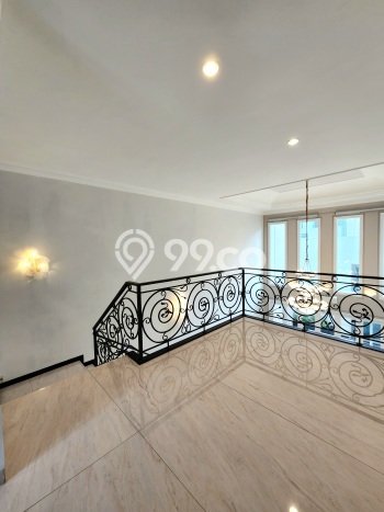 Ready to Use! Premium House LT 300m2 Desain Elegan di Pondok Indah Ready to Use! Premium House LT 300m2 Desain Elegan di Pondok Indah
