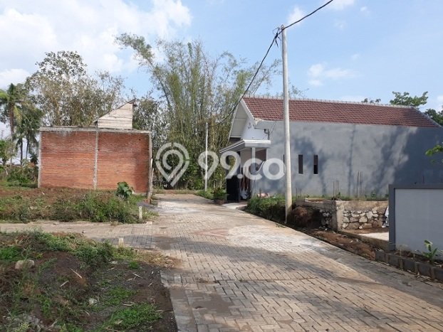 Dijual Tanah di Pakis Malang Luas 66m2 SHM Dijual Tanah di Pakis Malang Luas 66m2 SHM