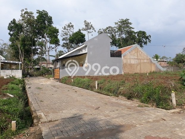 Dijual Tanah di Pakis Malang Luas 66m2 SHM Dijual Tanah di Pakis Malang Luas 66m2 SHM