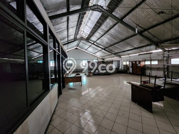 PROSPEK BAGUS! Gudang di Bandung Kota, Luas 1100m², Potensi Keramaian Tinggi PROSPEK BAGUS! Gudang di Bandung Kota, Luas 1100m², Potensi Keramaian Tinggi