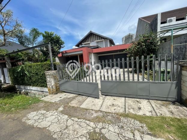 Rumah Ideal untuk Keluarga area Pasteur - LT 750m2m² Rumah Ideal untuk Keluarga area Pasteur - LT 750m2m²