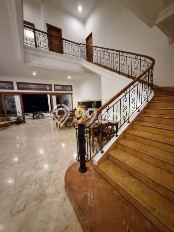 Unit Kost Dijual di Sukasari dengan 17 Kamar Tidur & Luas Bangunan 600m2 Unit Kost Dijual di Sukasari dengan 17 Kamar Tidur & Luas Bangunan 600m2