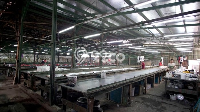KAWASAN BISNIS! Gudang di Holis Cigondewah, Luas 1000m², Akses Utama KAWASAN BISNIS! Gudang di Holis Cigondewah, Luas 1000m², Akses Utama