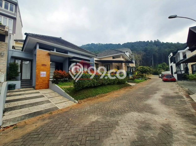 Rumah Modern Minimalis 2 KT Bisa Langsung Pindah di Batu Rumah Modern Minimalis 2 KT Bisa Langsung Pindah di Batu