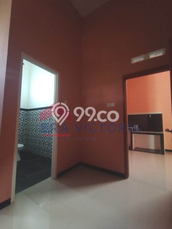 For Sale Rumah 6 Kamar Lokasi Ideal Bagus dan Strategis di Singosari For Sale Rumah 6 Kamar Lokasi Ideal Bagus dan Strategis di Singosari