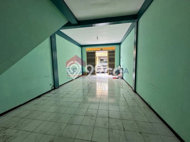 Area Ramai! Ruko Dijual di Lowokwaru untuk Bisnis Luas Bangunan 98m2 Area Ramai! Ruko Dijual di Lowokwaru untuk Bisnis Luas Bangunan 98m2