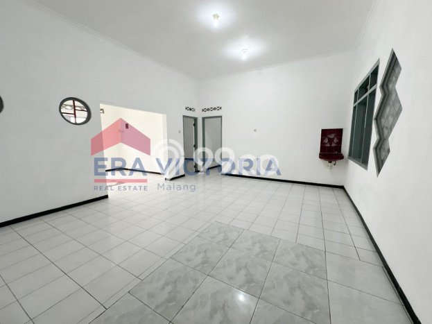 Jarang Ada! Rumah Sewa 4 Kamar Bagus Siap Huni Gunung-gunung Jarang Ada! Rumah Sewa 4 Kamar Bagus Siap Huni Gunung-gunung