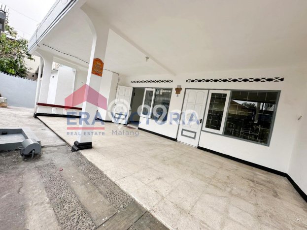 Jarang Ada! Rumah Sewa 4 Kamar Bagus Siap Huni Gunung-gunung Jarang Ada! Rumah Sewa 4 Kamar Bagus Siap Huni Gunung-gunung