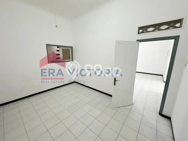 Jarang Ada! Rumah Sewa 4 Kamar Bagus Siap Huni Gunung-gunung Jarang Ada! Rumah Sewa 4 Kamar Bagus Siap Huni Gunung-gunung