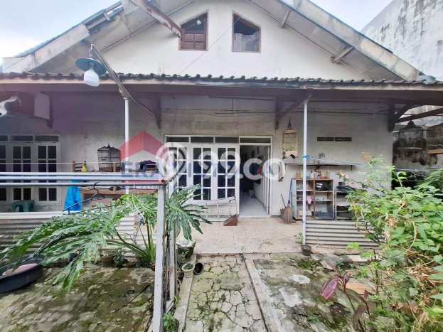 Rumah Strategis Modern Lb 200m2 di Blimbing, Malang Rumah Strategis Modern Lb 200m2 di Blimbing, Malang