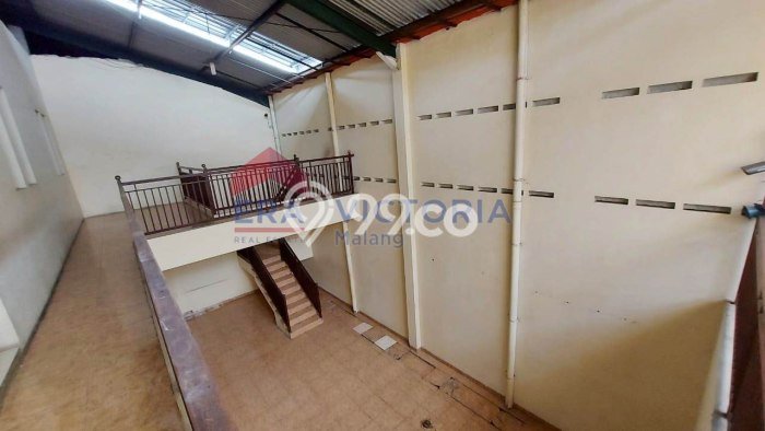 Gudang Dijual di Prime Area Malang Luas 800m2 Gudang Dijual di Prime Area Malang Luas 800m2