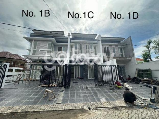 Rumah SUPER MEWAH! di Wonocolo, Surabaya, LT 82m² LB 120m², BISA KPR Rumah SUPER MEWAH! di Wonocolo, Surabaya, LT 82m² LB 120m², BISA KPR