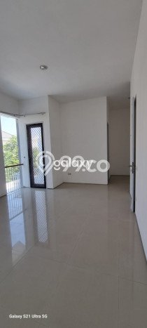 Dijual Rumah Premium dengan Fasilitas Sekitar Lengkap di Mulyorejo, Surabaya Dijual Rumah Premium dengan Fasilitas Sekitar Lengkap di Mulyorejo, Surabaya