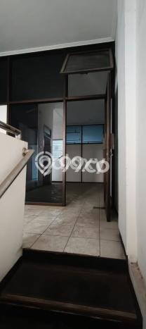 Dijual Ruko di Dukuh Pakis Surabaya LT 108m2 / LB 175m2 Dijual Ruko di Dukuh Pakis Surabaya LT 108m2 / LB 175m2