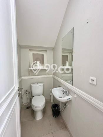Hunian Mewah Siap Huni LT 282m2 di Serpong, Tangerang Selatan Hunian Mewah Siap Huni LT 282m2 di Serpong, Tangerang Selatan
