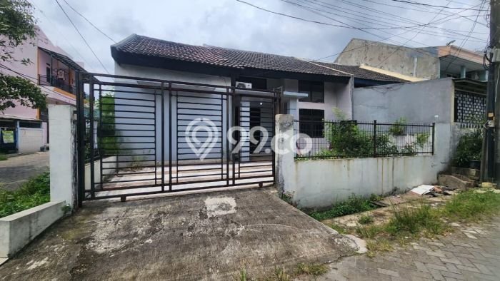 For Sale Rumah 3 Kamar Lokasi Strategis Nyaman dan Strategis di Karawaci For Sale Rumah 3 Kamar Lokasi Strategis Nyaman dan Strategis di Karawaci