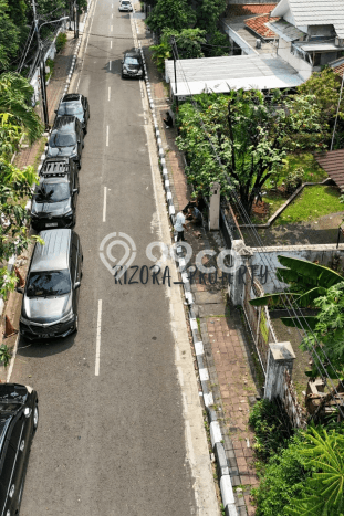 Ready to Use! Premium House LT 319m2 Desain Modern di Pegangsaan Ready to Use! Premium House LT 319m2 Desain Modern di Pegangsaan