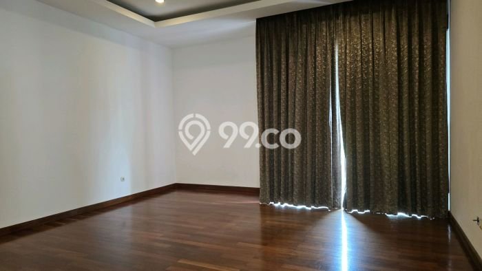 Disewakan Rumah Murah di Pejaten Jakarta Selatan dengan 5 Kamar Tidur Disewakan Rumah Murah di Pejaten Jakarta Selatan dengan 5 Kamar Tidur