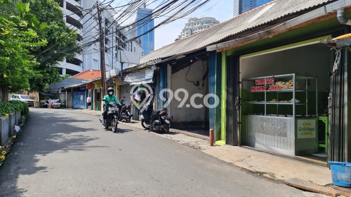Rumah Luxury Modern Tanpa Renovasi di Setiabudi Jakarta Selatan Rumah Luxury Modern Tanpa Renovasi di Setiabudi Jakarta Selatan