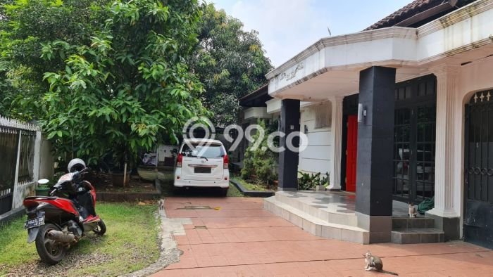 For Sale! Premium House LT 676m2 Desain Elegan di Cipete For Sale! Premium House LT 676m2 Desain Elegan di Cipete