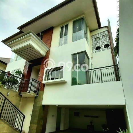 Hunian Bagus Disewakan di Pondok Indah, Jakarta Selatan LT 350m2, LB 860m2 Hunian Bagus Disewakan di Pondok Indah, Jakarta Selatan LT 350m2, LB 860m2