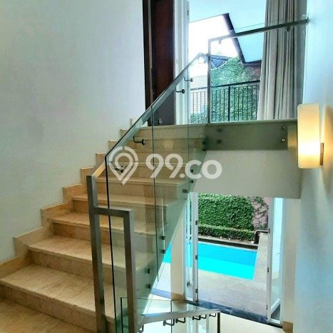 Hunian Bagus Disewakan di Pondok Indah, Jakarta Selatan LT 350m2, LB 860m2 Hunian Bagus Disewakan di Pondok Indah, Jakarta Selatan LT 350m2, LB 860m2