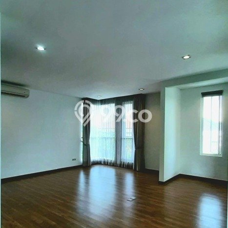 Hunian Bagus Disewakan di Pondok Indah, Jakarta Selatan LT 350m2, LB 860m2 Hunian Bagus Disewakan di Pondok Indah, Jakarta Selatan LT 350m2, LB 860m2