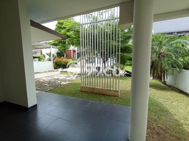 Rumah Elit Modern Tanpa Renovasi di Sentul City Bogor Rumah Elit Modern Tanpa Renovasi di Sentul City Bogor