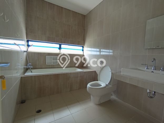 Rumah Elit Modern Tanpa Renovasi di Sentul City Bogor Rumah Elit Modern Tanpa Renovasi di Sentul City Bogor