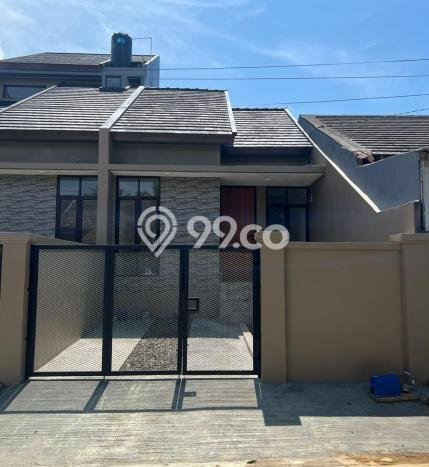 Dijual Hunian Rumah Terawat 3 KT di Sentul, Bogor Dijual Hunian Rumah Terawat 3 KT di Sentul, Bogor