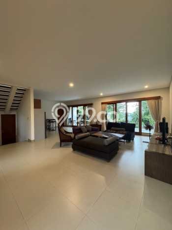 Ready to Use! Luxury House LT 1400m2 Desain Modern di Sentul City Ready to Use! Luxury House LT 1400m2 Desain Modern di Sentul City