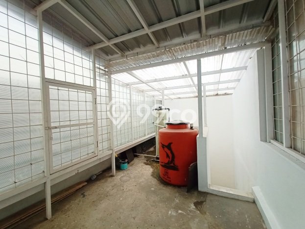 Disewakan! Rumah 3 Kamar Tidur &
2 Kamar Mandi di Taman Kopo Indah, Bandung Disewakan! Rumah 3 Kamar Tidur &
2 Kamar Mandi di Taman Kopo Indah, Bandung
