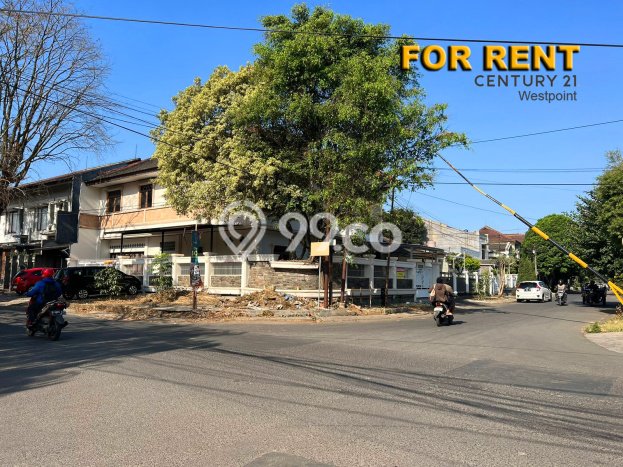 Lokasi strategis! Rumah siap huni dikontrakkan di Babakan Ciparay LB 300m2 Lokasi strategis! Rumah siap huni dikontrakkan di Babakan Ciparay LB 300m2