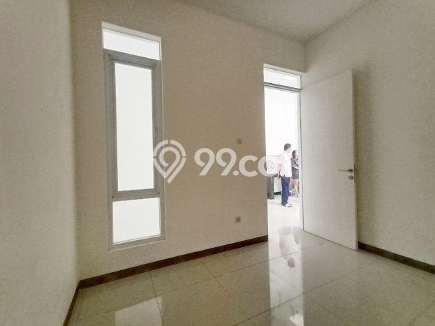 Disewakan! Rumah 3 Kamar Tidur &
2 Kamar Mandi di Taman Kopo Indah, Bandung Disewakan! Rumah 3 Kamar Tidur &
2 Kamar Mandi di Taman Kopo Indah, Bandung