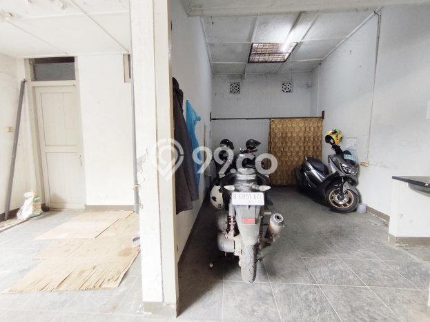 Rumah area Coblong, 4 KM, Area Asri, Luas 1109m2m² Bangunan 500m2m² Rumah area Coblong, 4 KM, Area Asri, Luas 1109m2m² Bangunan 500m2m²