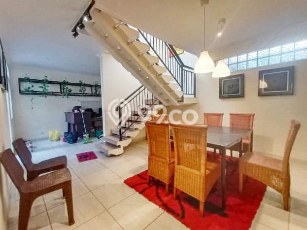 Disewakan Segera Rumah Kondisi Bagus di Kawasan Lengkong, Bandung Disewakan Segera Rumah Kondisi Bagus di Kawasan Lengkong, Bandung