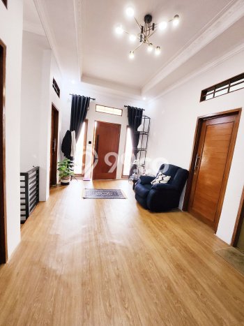 Rumah Modern 5 KT LT 149m2 di Kopo Rumah Modern 5 KT LT 149m2 di Kopo
