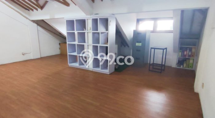 Sewa Rumah Murah di Buah Batu Bandung Punya 5 Kamar Tidur Sewa Rumah Murah di Buah Batu Bandung Punya 5 Kamar Tidur