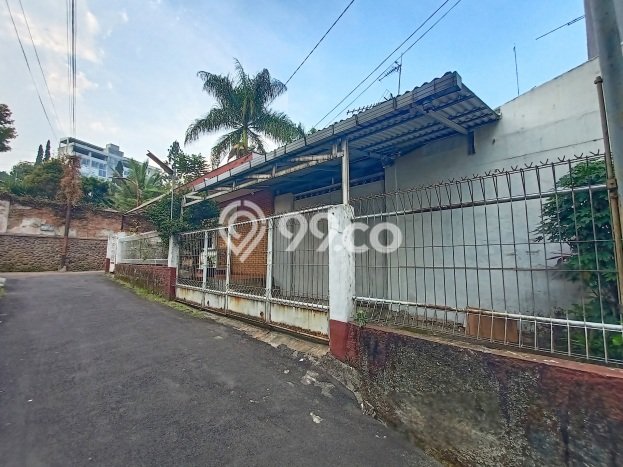 HARGA SPECIAL! Rumah Asri area Geger Kalong, Bandung, Luas 230m² Bangunan 196m² BISA KPR! HARGA SPECIAL! Rumah Asri area Geger Kalong, Bandung, Luas 230m² Bangunan 196m² BISA KPR!