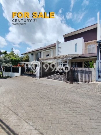 Rumah Mewah LB 280m2 Siap Huni Desain Elegan di Parongpong, Bandung Rumah Mewah LB 280m2 Siap Huni Desain Elegan di Parongpong, Bandung