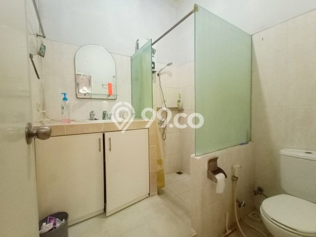 Rumah Minimalis 3 Kamar LT 180m2 di Taman Kopo Indah Rumah Minimalis 3 Kamar LT 180m2 di Taman Kopo Indah