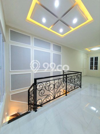 Jual Rumah Eksklusif 4 KT di Lenteng Agung, Jakarta Selatan Jual Rumah Eksklusif 4 KT di Lenteng Agung, Jakarta Selatan