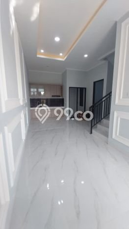For Sale Rumah 3 Kamar Lokasi Strategis Nyaman dan Strategis di Ciracas For Sale Rumah 3 Kamar Lokasi Strategis Nyaman dan Strategis di Ciracas