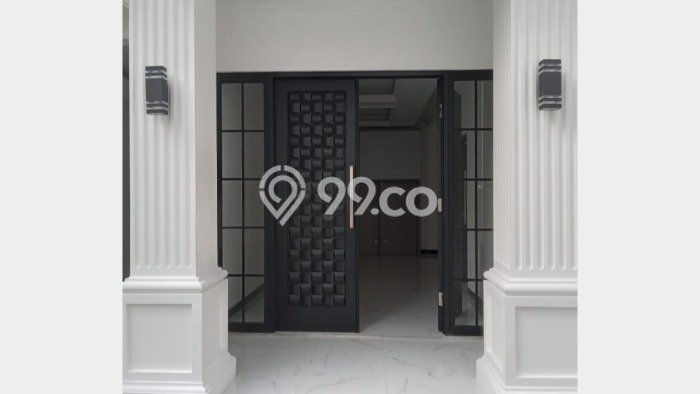 For Sale Rumah 5 Kamar Lokasi Ideal Nyaman dan Strategis di Jagakarsa For Sale Rumah 5 Kamar Lokasi Ideal Nyaman dan Strategis di Jagakarsa