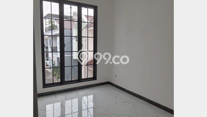 For Sale Rumah 5 Kamar Lokasi Ideal Nyaman dan Strategis di Jagakarsa For Sale Rumah 5 Kamar Lokasi Ideal Nyaman dan Strategis di Jagakarsa