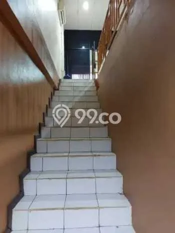 Ruko Disewa di Jakarta Barat dengan LB 240m2 Area Komersial Ramai Ruko Disewa di Jakarta Barat dengan LB 240m2 Area Komersial Ramai