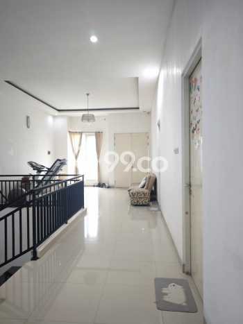 Rumah Nyaman dengan 3 Kamar Tidur di Lokasi Sutorejo, Surabaya Rumah Nyaman dengan 3 Kamar Tidur di Lokasi Sutorejo, Surabaya