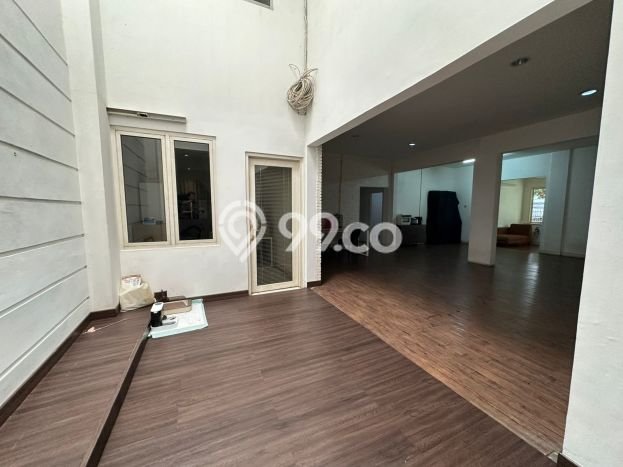 Rumah Eksklusif Siap Huni LT 469m2 di Kebayoran Baru, Jakarta Selatan Rumah Eksklusif Siap Huni LT 469m2 di Kebayoran Baru, Jakarta Selatan